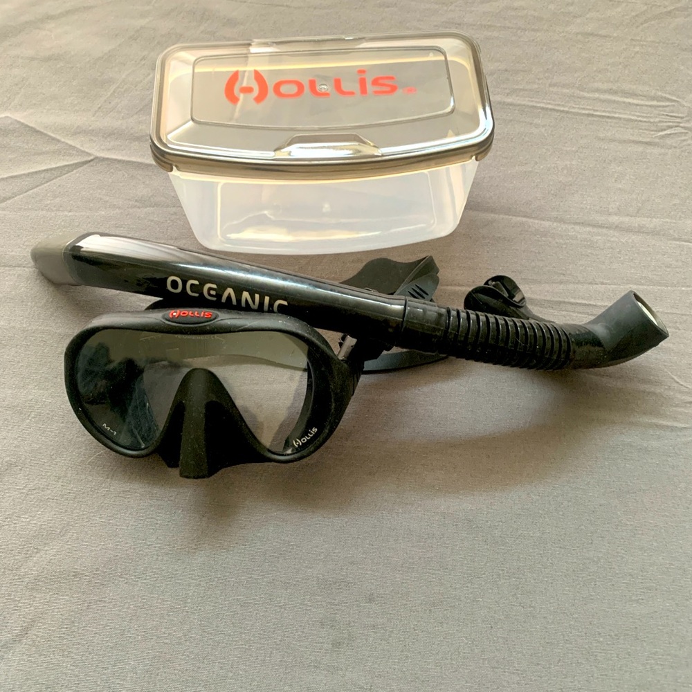 Hollis snorkel